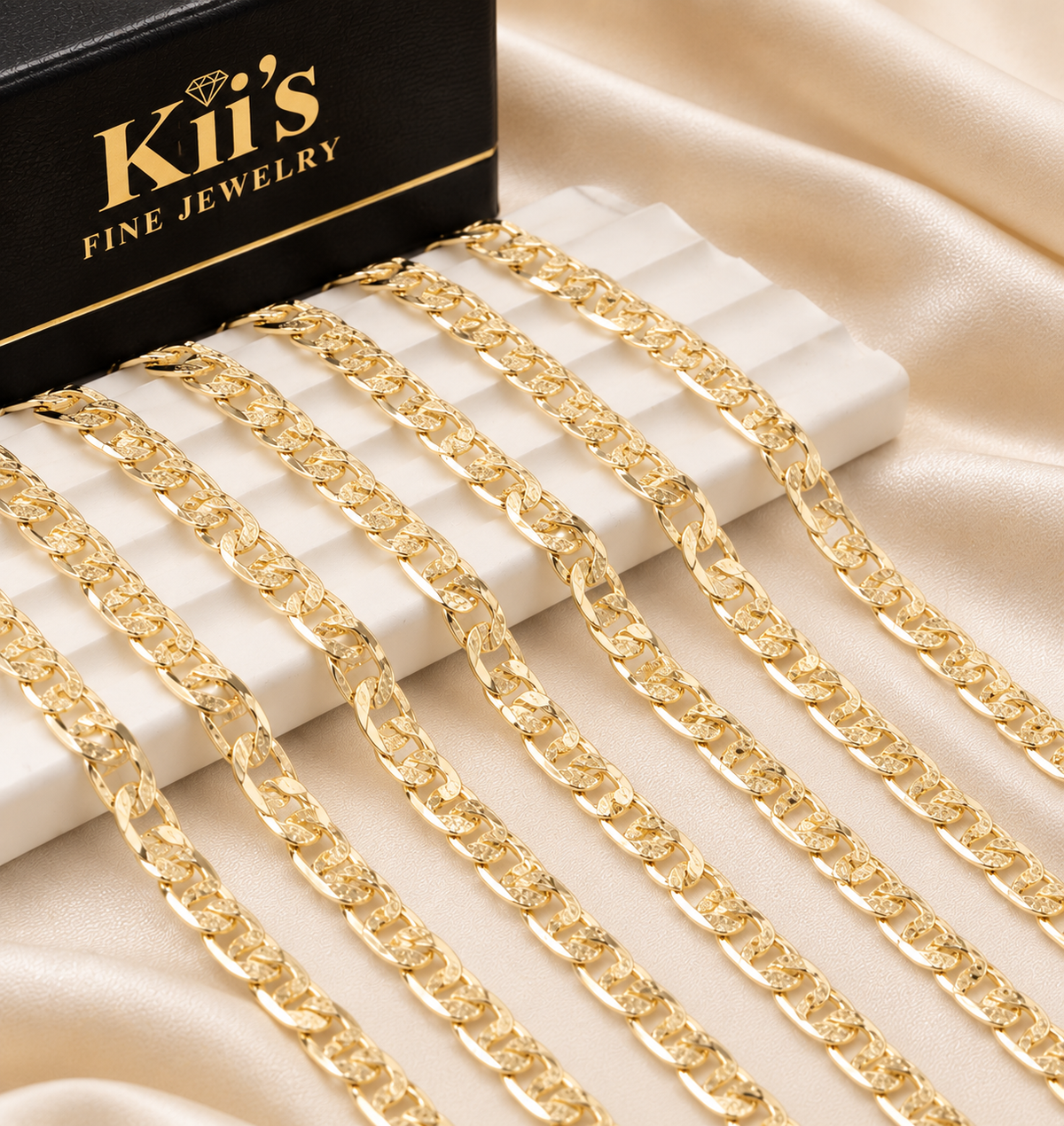 Diamond-Cut Geometric Link Necklace