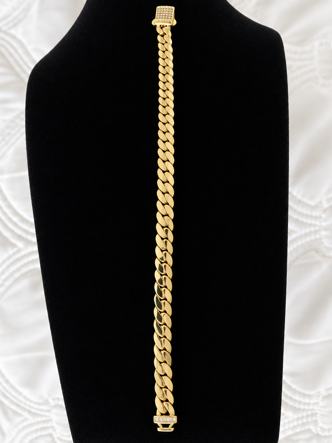 14K Gold Filled Iced-Clasp Cuban Bracelet detail view 2 - Kii's Fine Jewelry