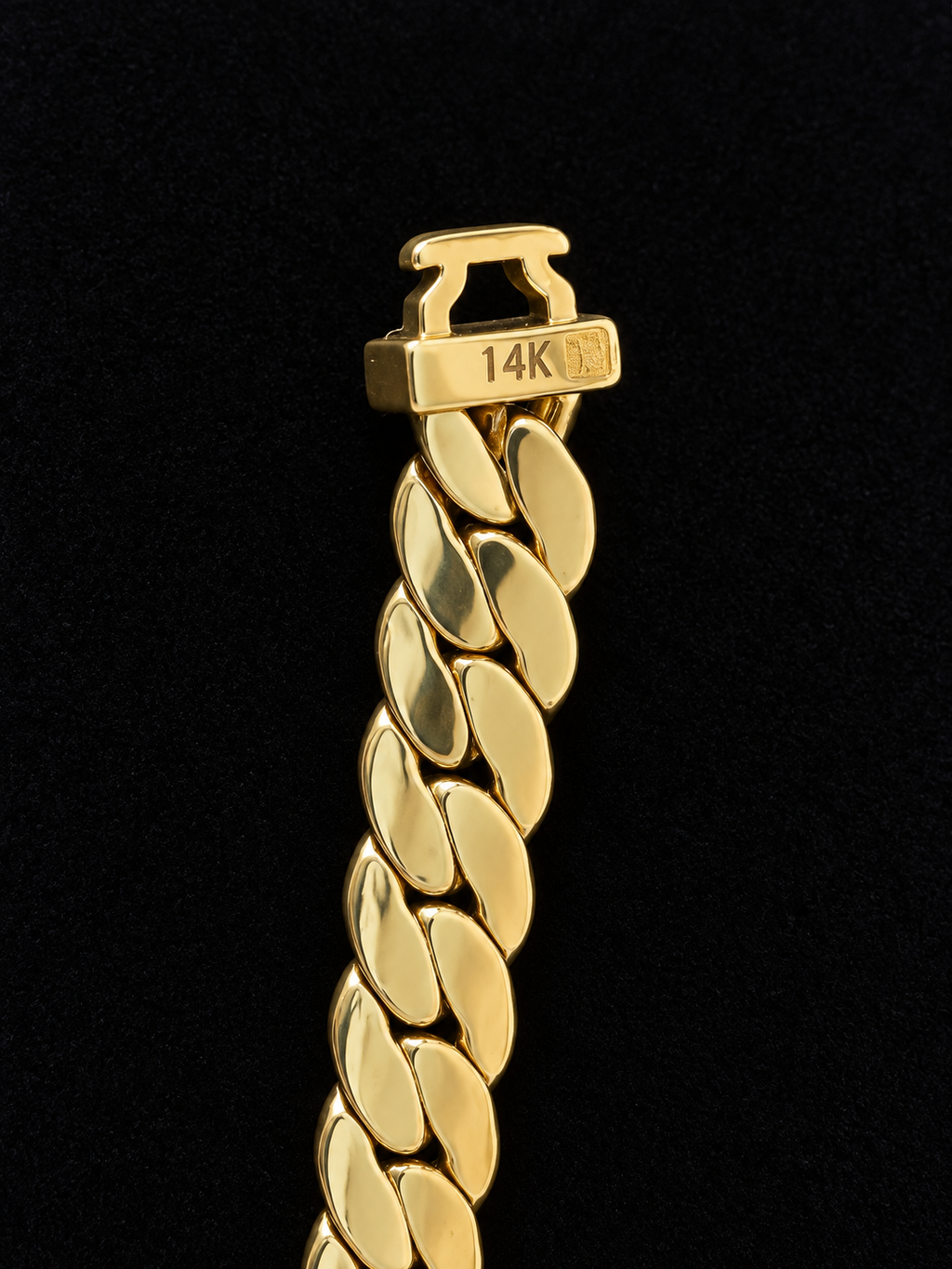 14K Gold Filled Iced-Clasp Cuban Bracelet detail view 4 - Kii's Fine Jewelry