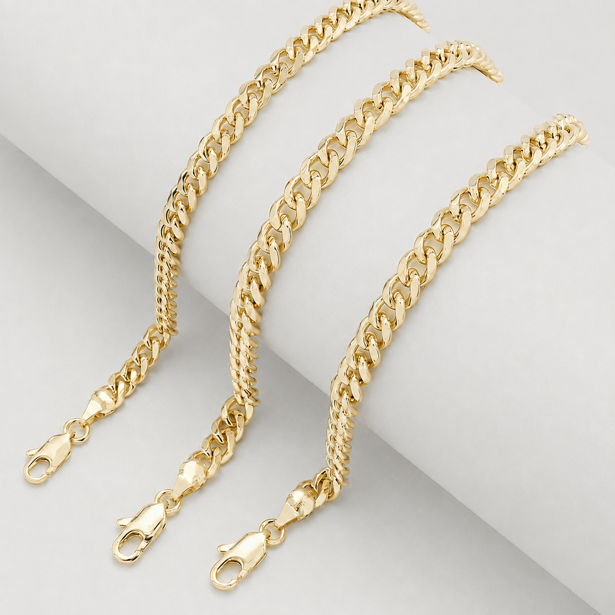 Bold Curb Link Bracelet